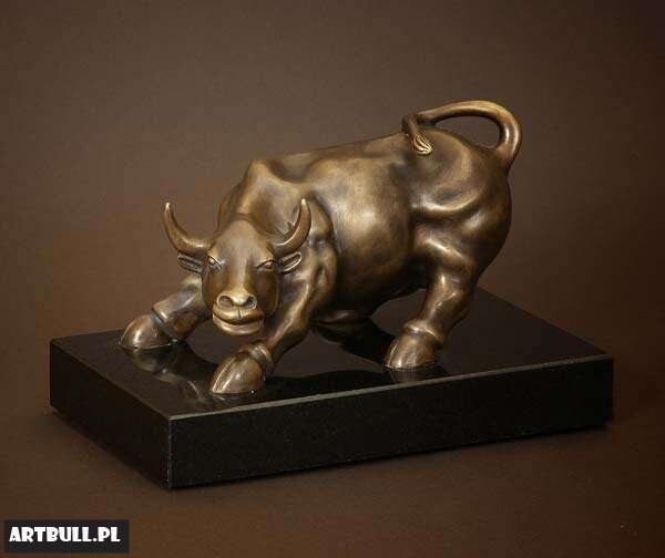 Rzeźba byka z Wall Street z brązu