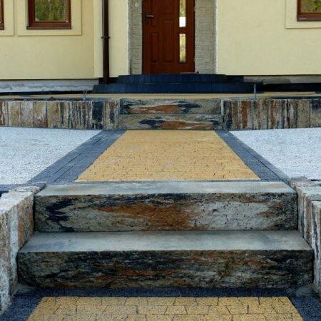 Stopień schodowy łupany Kostbet MOCCA