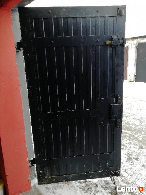 Garaż murowany własnościowy z gruntem 21m