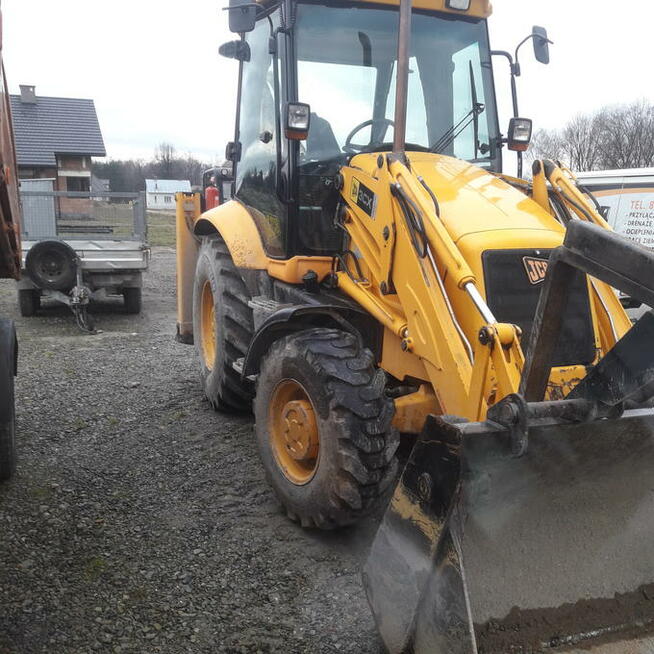 Kompleksowe usługi minikoparką i koparkoładowarką