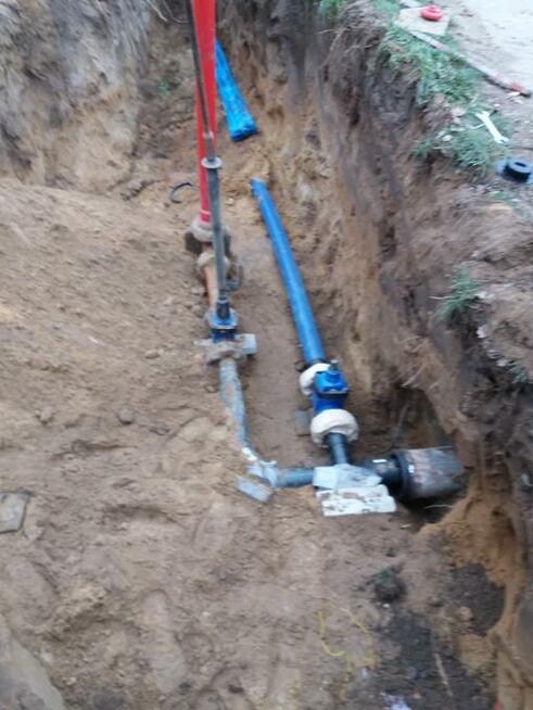 Kompleksowe usługi minikoparką i koparkoładowarką