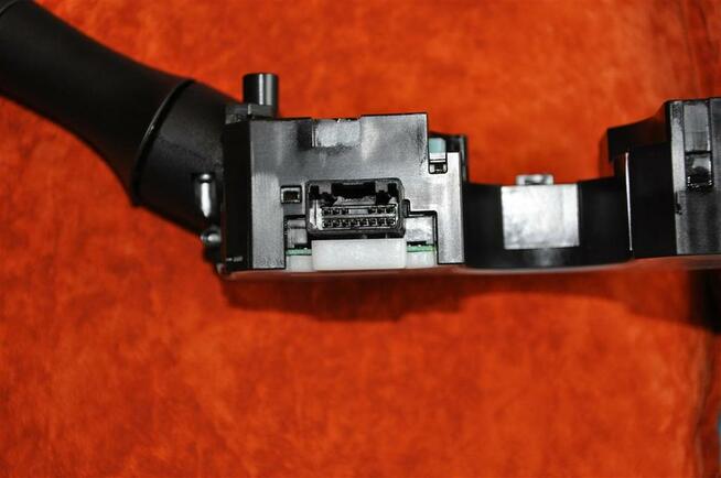 Przełącznik świateł i wycieraczek NISSAN JUKE F15