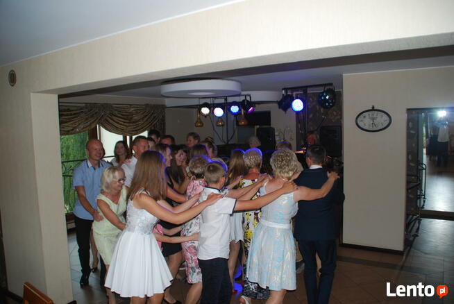 DJ oraz muzyk grający oraz śpiewający na żywo / Dwa w jednym