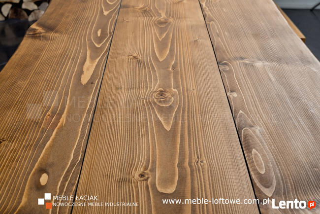 Stół, świerk postarzany, metalowe podstawy, nr kat. 447.