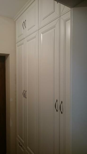 Szafy wnękowe , garderoby , meble na wymiar