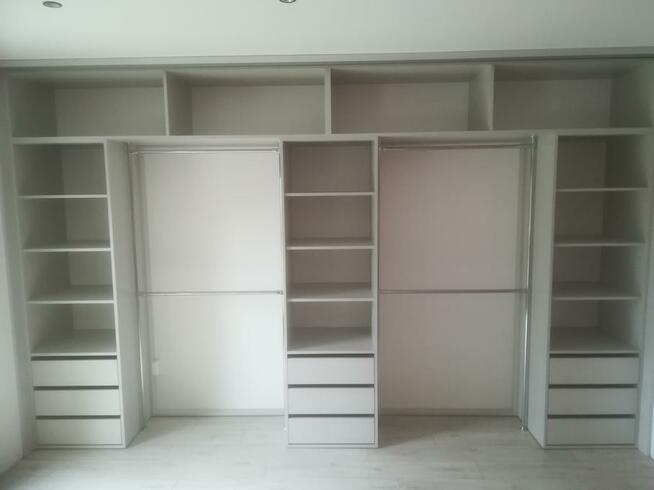 Szafy wnękowe , garderoby , meble na wymiar