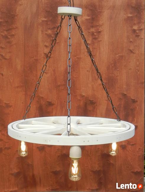 Lampa do altany koło drewniane