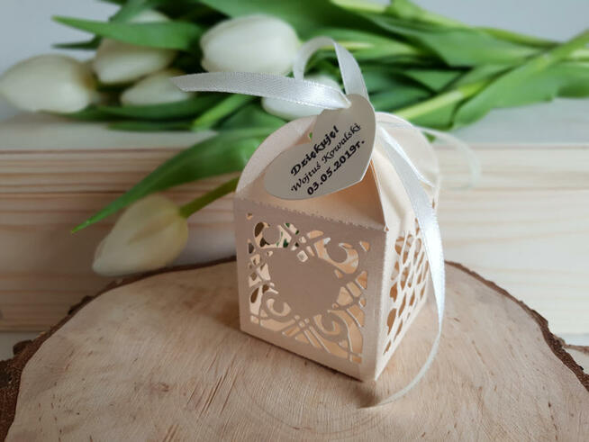 Ażurowe pudełeczko na słodkości / podziękowanie dla gości