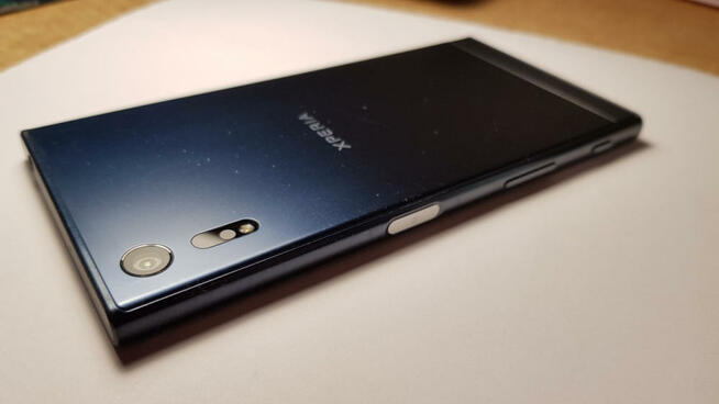 Sony xz1