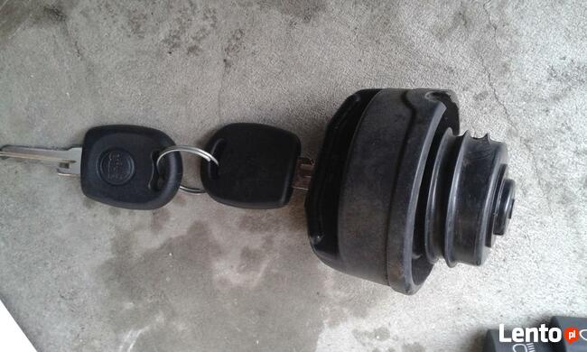 Korek wlewu paliwa Skoda Felicja - nie działa zamykanie na k