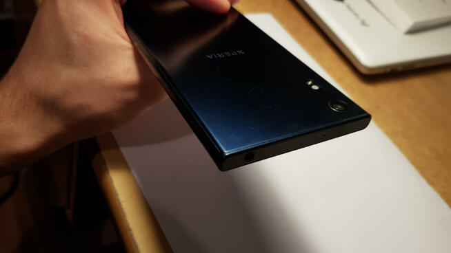 Sony xz1