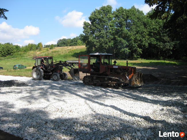 SPYCHARKA GĄSIENICOWA DT-75 - prace ziemne, równanie terenu.