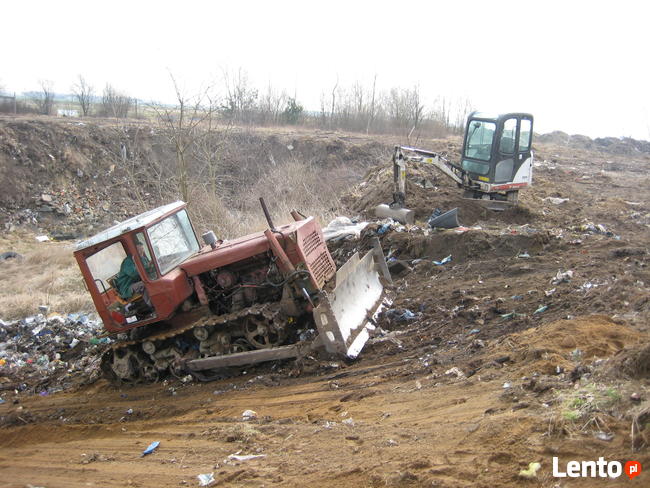 SPYCHARKA GĄSIENICOWA DT-75 - prace ziemne, równanie terenu.