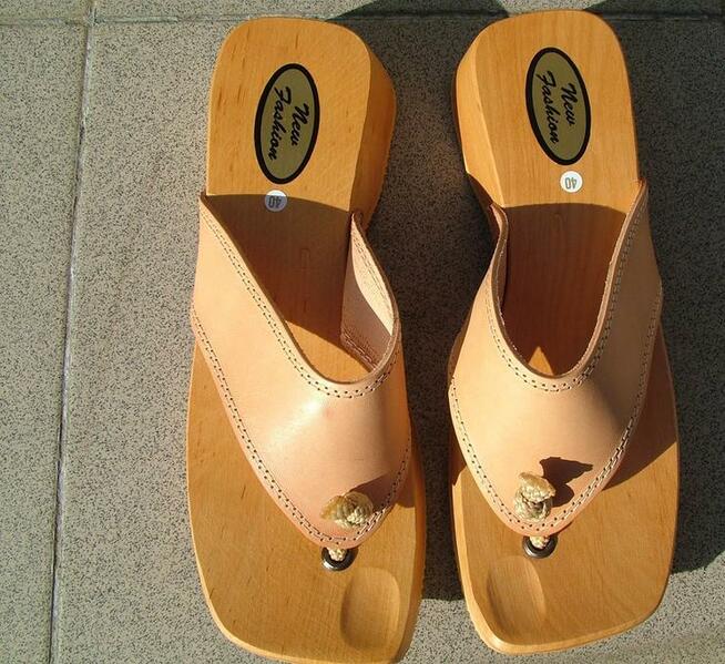 Podeszwy drewnian+ wierzchy( z juchtu) do klapek