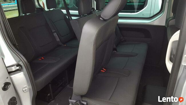 TANIE BUSY PRZEWOZY OSÓB DO HOLANDII