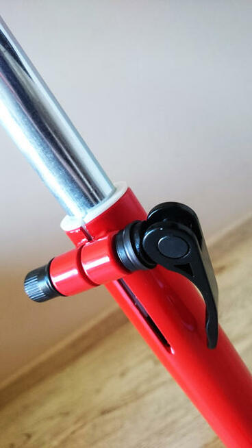 Podłokietnik do tatuażu - stojak kosmetyczny do tatuowania