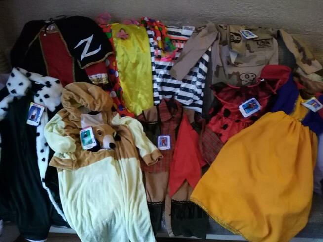 Sprzedam stroje karnawałowe nowe