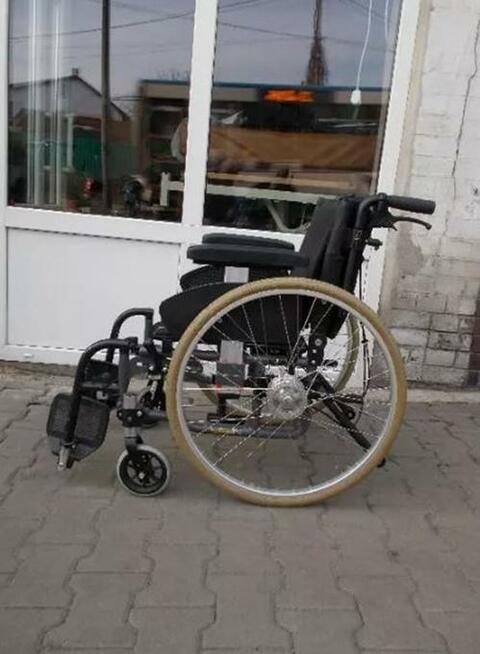 Szwedzki wózek inwalidzki Etac 42cm