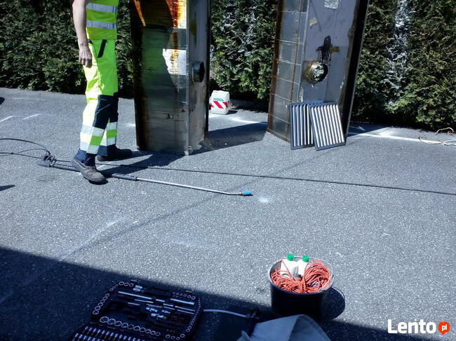 Czyszczenie Mycie elewacji hal przemysłowych kostki brukowej