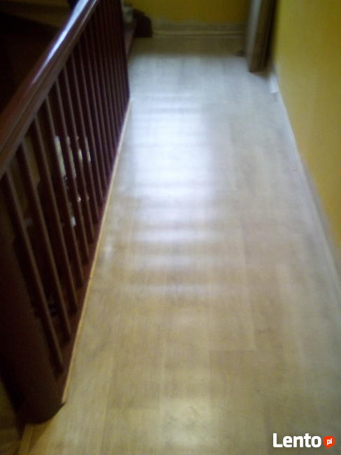 Układanie gumoleum na schodach i powierzchniach płaskich