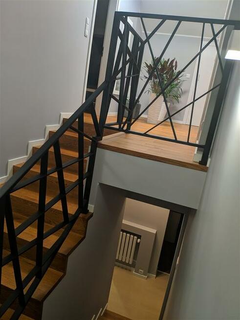 Bramy, balustrady, ogrodzenia, wiaty śmietnikowe, palisadowe