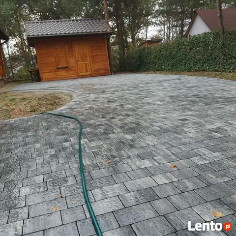 Kompleksowe układanie kostki brukowej...