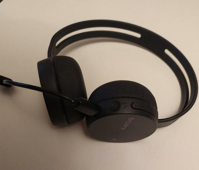 Słuchawki bezprzewodowe Bluetooth Sony NFC WH-CH400