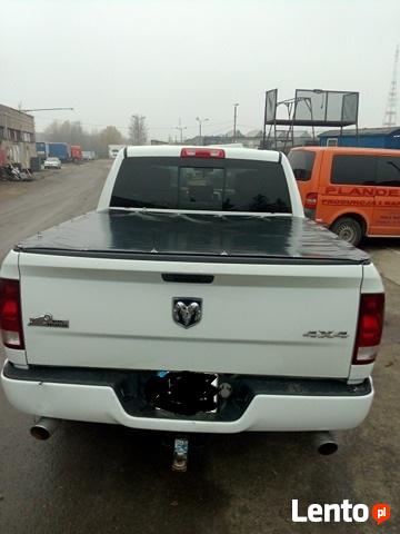 Plandeka z nadrukiem, reklama drukowana i malowana.