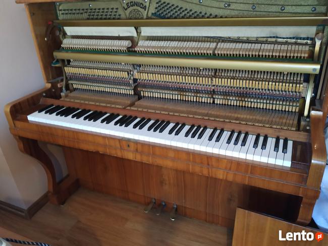 Nastrojone Pianino Legnica M 120 stan bardzo dobry