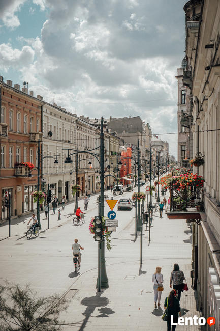 /BEZPOŚREDNIO/ Piotrkowska z balkonem, deptak, słoneczne !!!