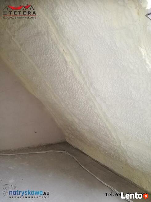 Izolacje Poddaszy Pianką Izolacja Budynków Pianą