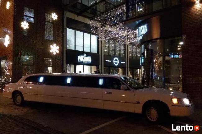 LIMUZYNA BYDGOSZCZ NA STUDNIOWKE SYLWESTRA SLUB