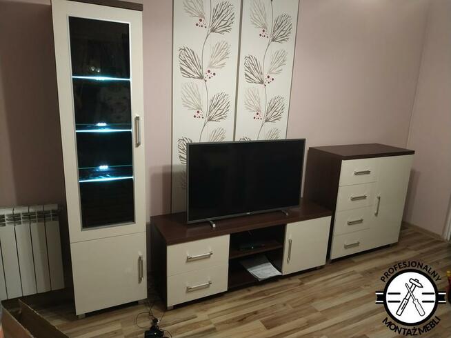 Składanie mebli, montaż mebli, skręcanie mebli z paczki