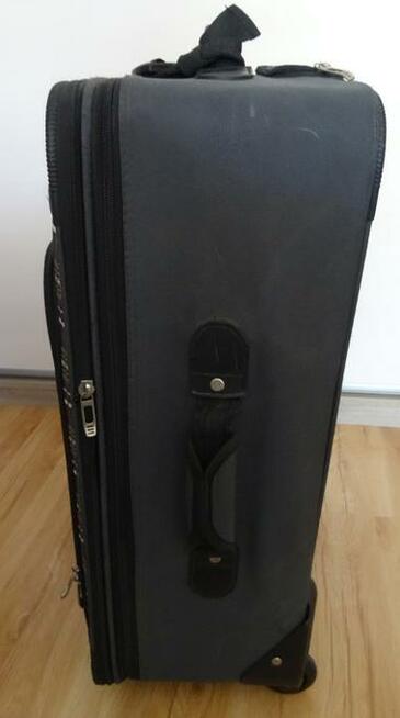 Średnia walizka podróżna X-Club (64 cm)