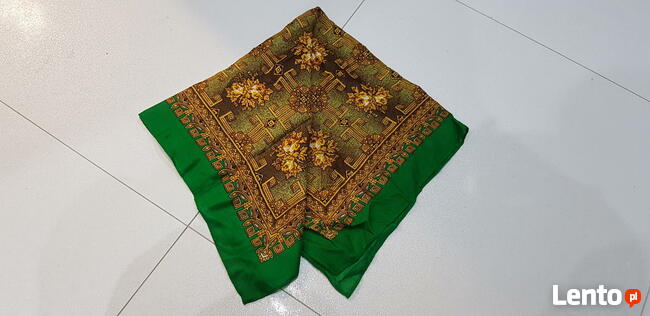 Duża wzorzysta chusta pod szyję