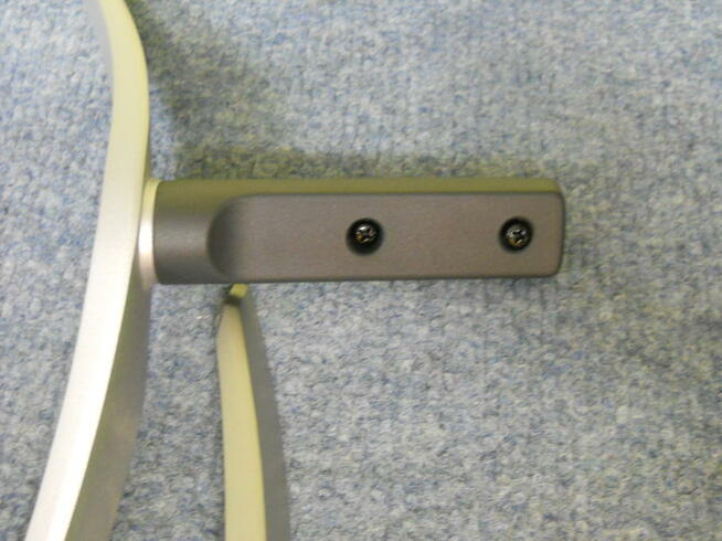 LC-32CHE4262E Sharp - stopki , nóżki kpl. 2 szt 9-048