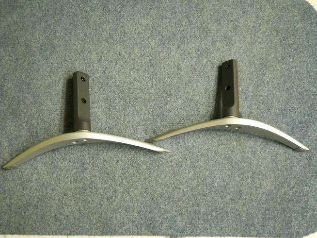 LC-32CHE4262E Sharp - stopki , nóżki kpl. 2 szt 9-048