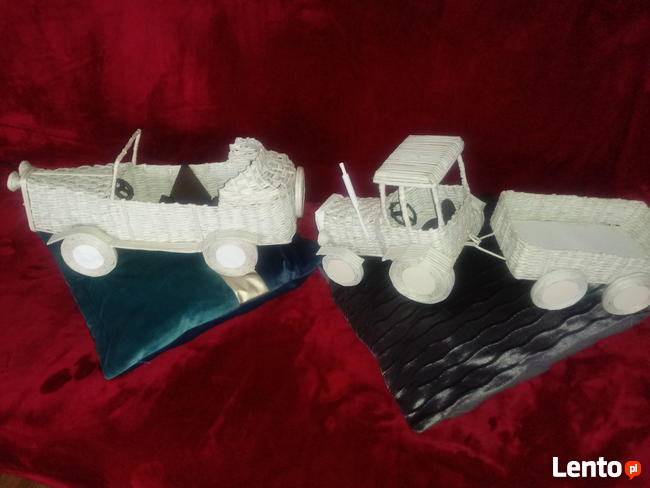 samochód z papierowej wikliny