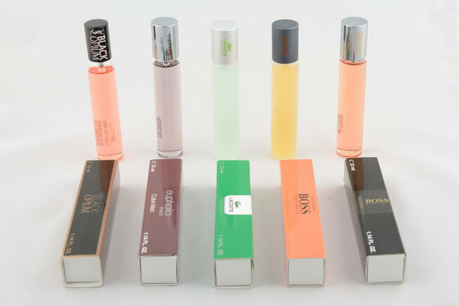 Perfumy Kraków Darmowe ogłoszenia Lento.pl Archiwalne Perfumy 33 ml. Napis na korku. Liquide colore. Kraków
