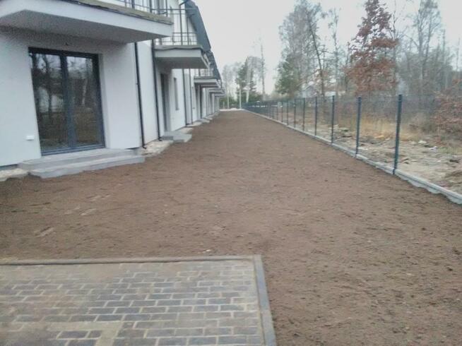 Minikoparka, Usługi minikoparką wykopy wiertnica , świder