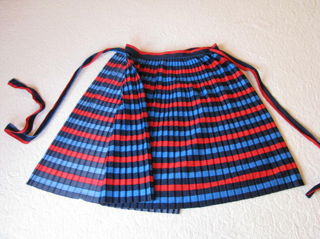 Spódnica plisowana, wiązana jak fartuszek uniwer. rozm.XS-XL