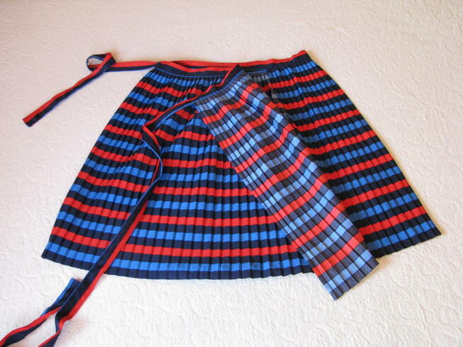 Spódnica plisowana, wiązana jak fartuszek uniwer. rozm.XS-XL