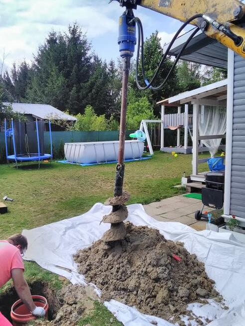 Minikoparka, Usługi minikoparką wykopy wiertnica , świder