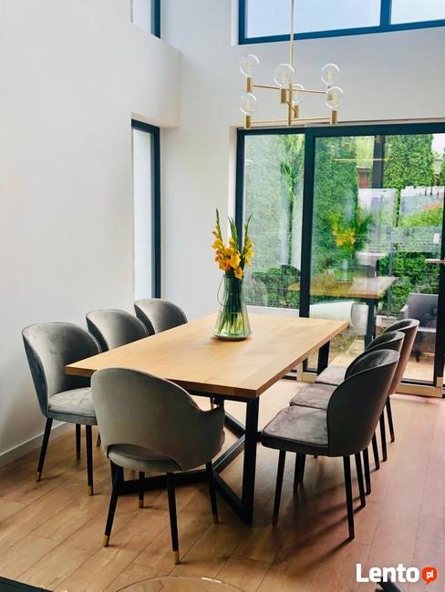 Stół dębowy 220 x 100 cm nogi 10 x 10 metalowe 100 % Drewno