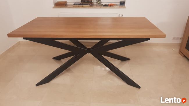 Stół dębowy 220 x 100 cm nogi 10 x 10 metalowe 100 % Drewno