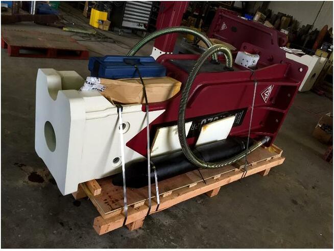 Młot wyburzeniowy HYDRARAM