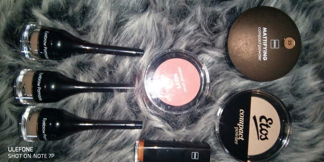 Sprzedam Kosmetyki zestaw nowe Etos Hema Rival de Loop 19 sz