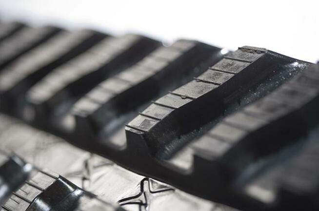 Nowa bezszwowa wzmacniana gąsienica gumowa