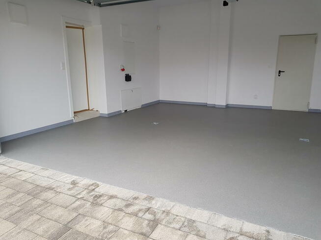 posadzki żywiczne w garażu zamiast układanie płytek w 24h