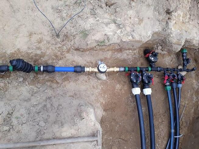 Koparka łańcuchowa, system nawadniania, podcinarka darni.